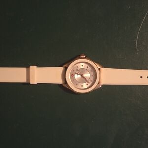Stylish Cream Watch with Gold Accents